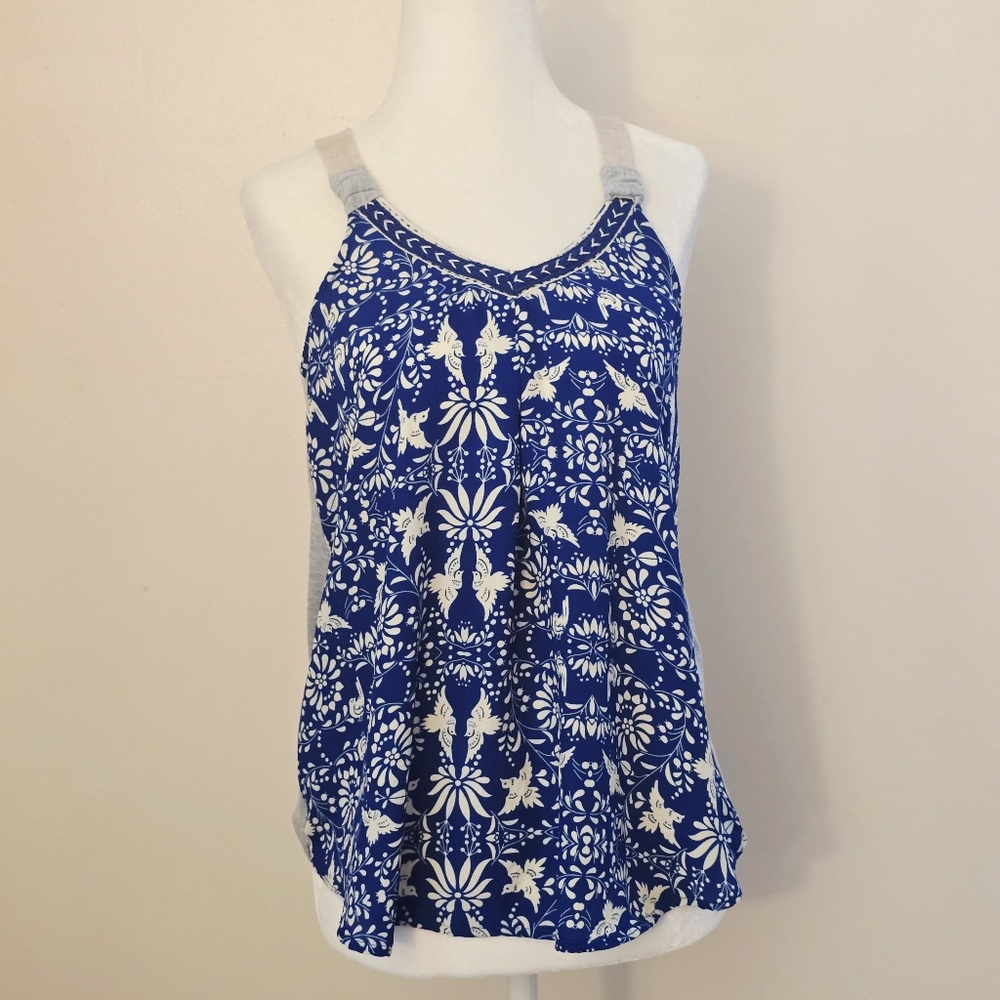 Rewind Women's Small Blue and White Floral Tank Top